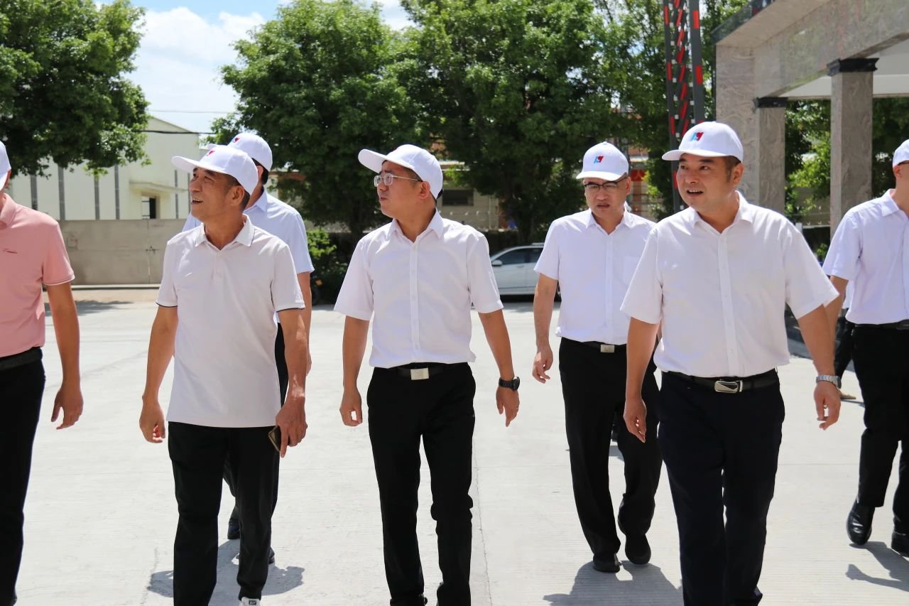 護航力源科技二期廠房項目建設(shè)！區(qū)政府開展項目建設(shè)督導(dǎo)工作